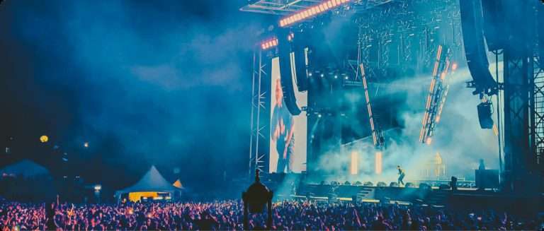 Crewfare Blog: 10 Reasons You Should Bring Your Friends To Complexcon