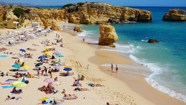 Crewfare Blog: Beach Club Bliss: The Ultimate French Beach Getaway