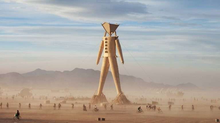 Crewfare Blog: Surviving and Thriving at Burning Man: The Complete Guide & Everything You Need to Know