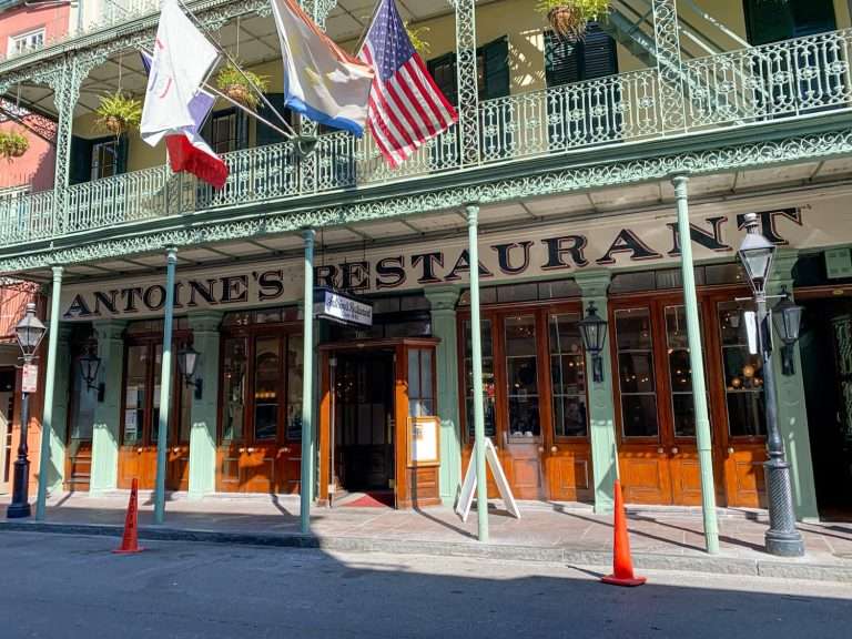 Crewfare Blog: Best Restaurants in New Orleans for Mardi Gras