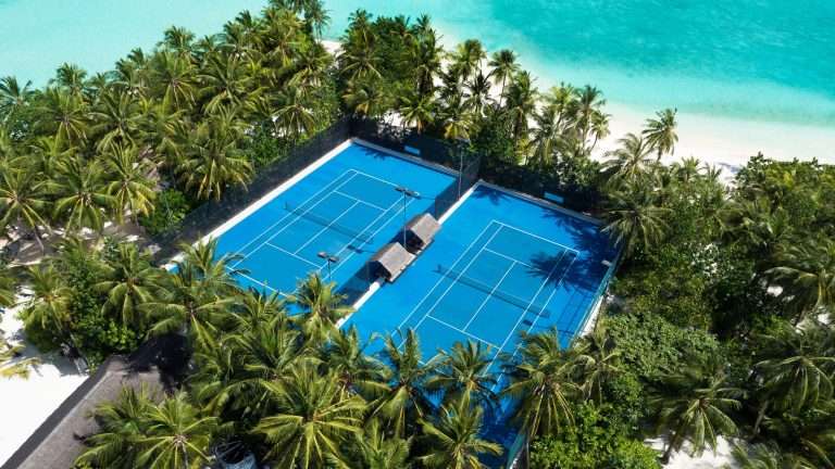 Crewfare Blog: The World’s Most Breathtaking Tennis Courts: A Grand Slam of Aesthetics