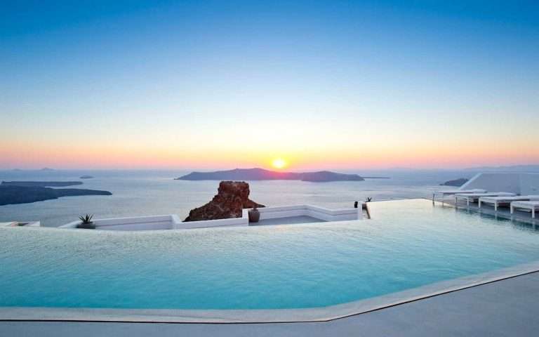 Crewfare Blog: Top Luxury Hotels in Europe: The Ultimate Bucket List for Unforgettable Escapes