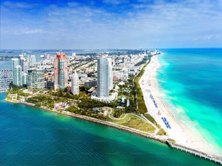 Crewfare Blog: Best Sports Bars in Miami